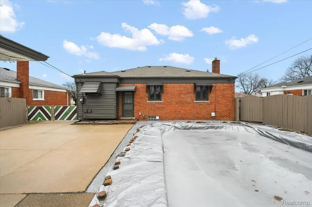 31229 Share Street St. Clair Shores City MI 48082