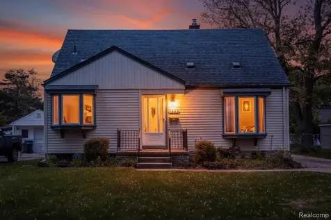 1863 Thomas Avenue Berkley City MI 48072
