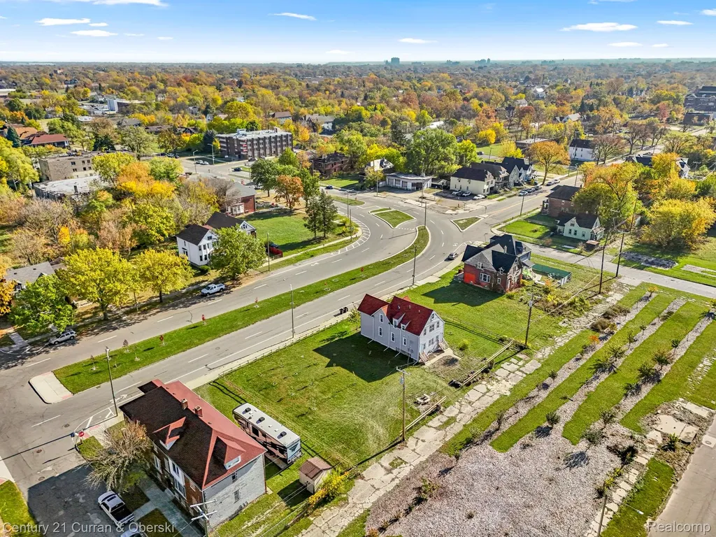 1973 E Grand Boulevard Detroit City MI 48211