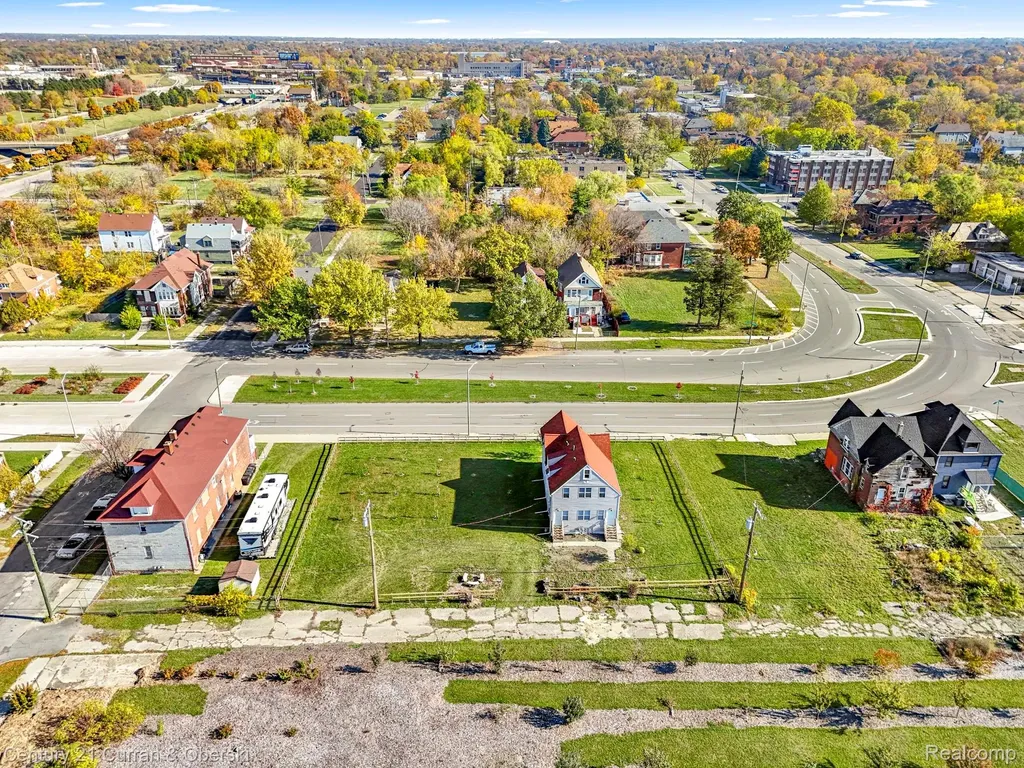 1973 E Grand Boulevard Detroit City MI 48211