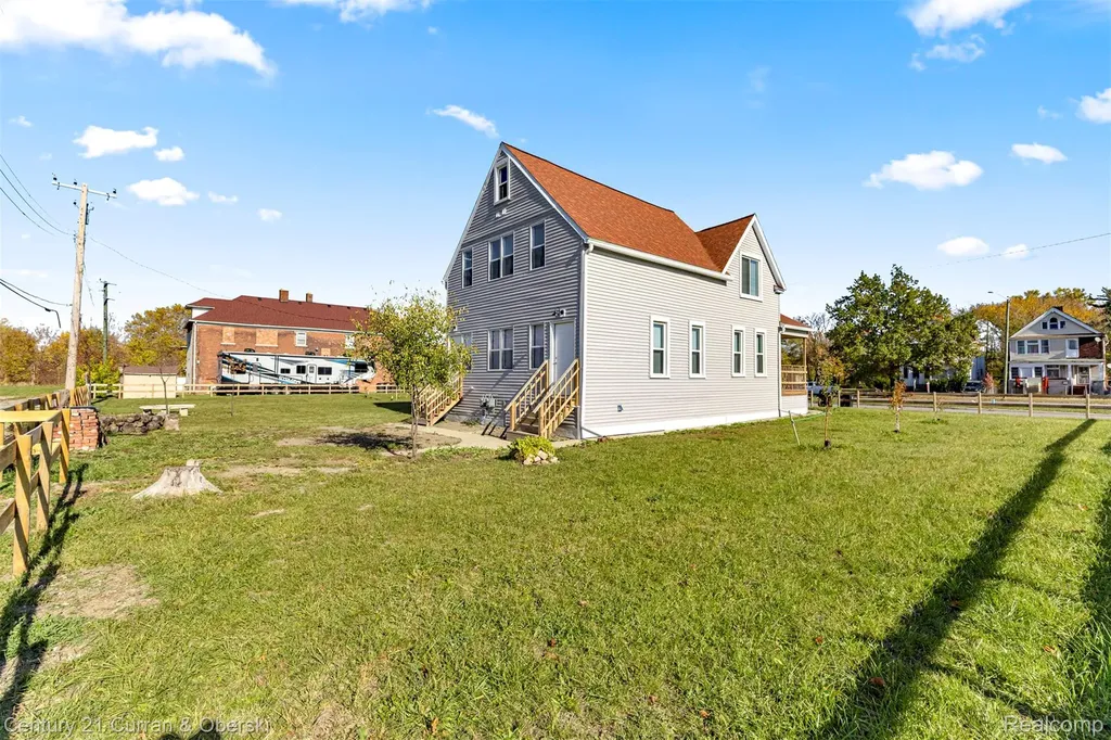 1973 E Grand Boulevard Detroit City MI 48211