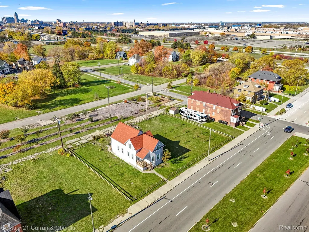 1973 E Grand Boulevard Detroit City MI 48211