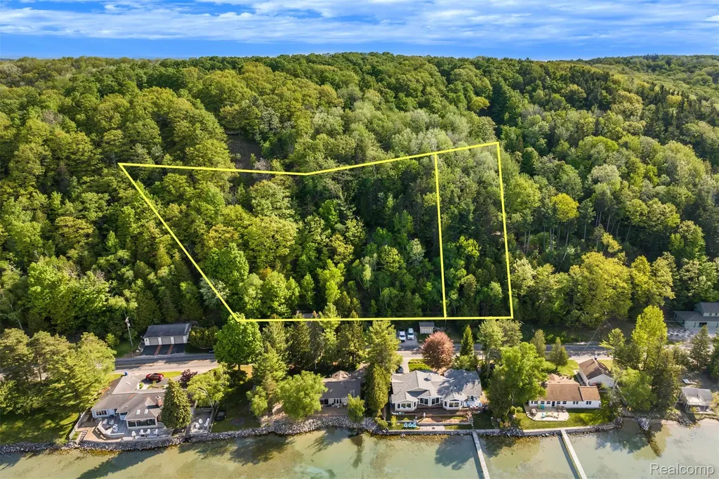 Private Spring Valley Drive Lake Township MI 49617