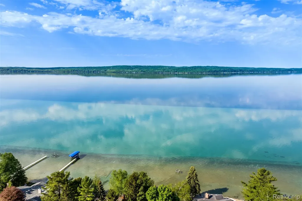 Private Spring Valley Drive Lake Township MI 49617