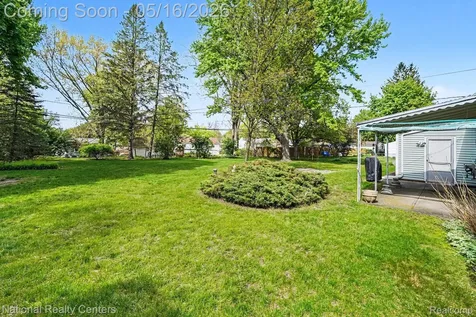 5850 Eldridge Drive Waterford Charter Township MI 48327