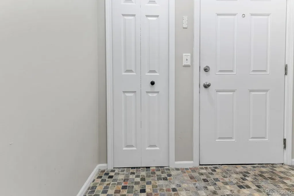 14267 Vauxhall Drive Sterling Heights City MI 48313