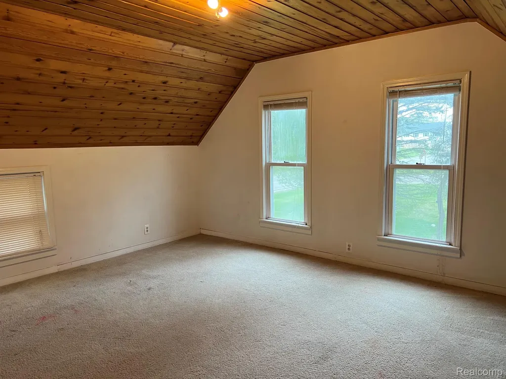 25 W Hunters Creek Road Lapeer Township MI 48446