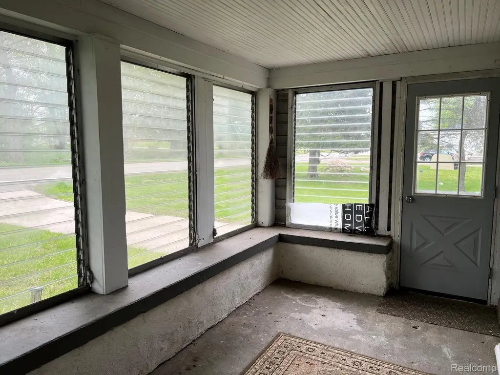 25 W Hunters Creek Road Lapeer Township MI 48446