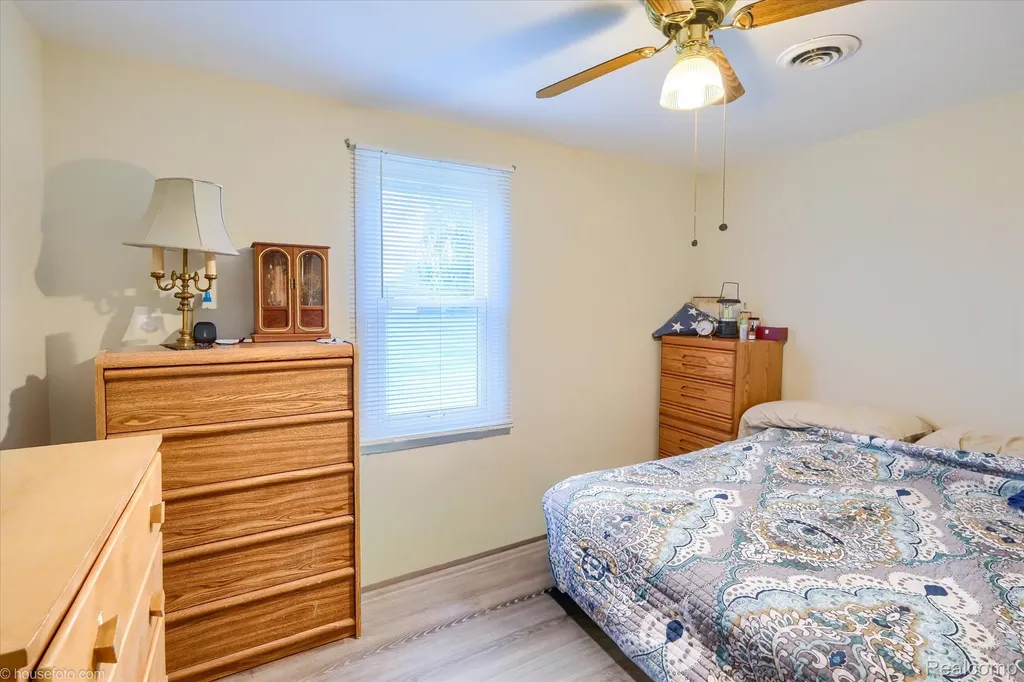 9254 N Genesee Road Thetford Township MI 48458