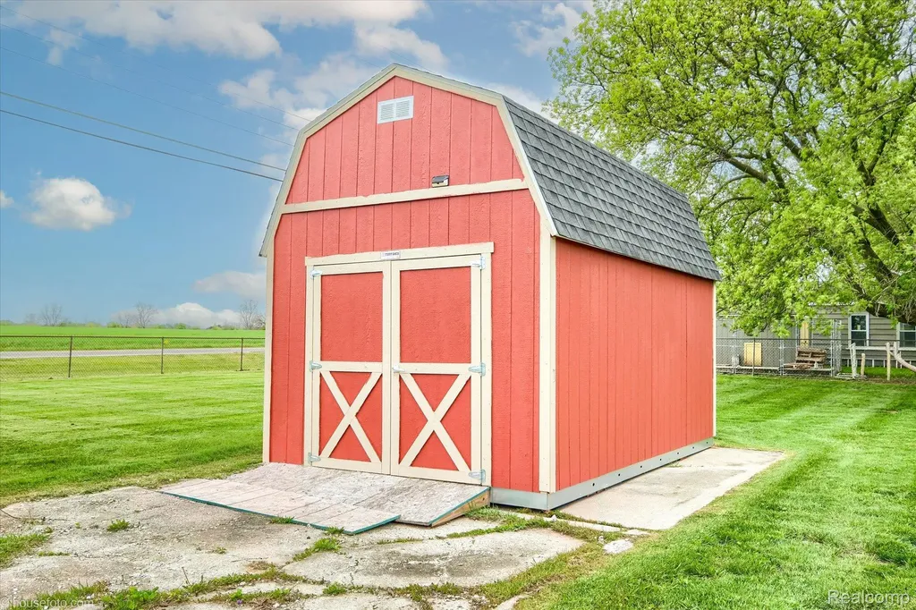 9254 N Genesee Road Thetford Township MI 48458