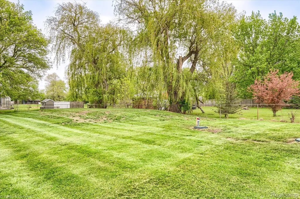 9254 N Genesee Road Thetford Township MI 48458