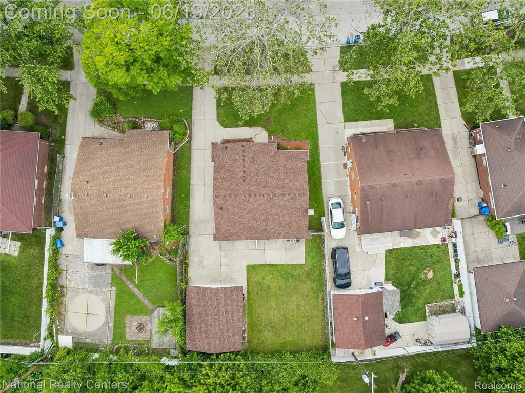 8108 Whitefield Street Dearborn Heights City MI 48127