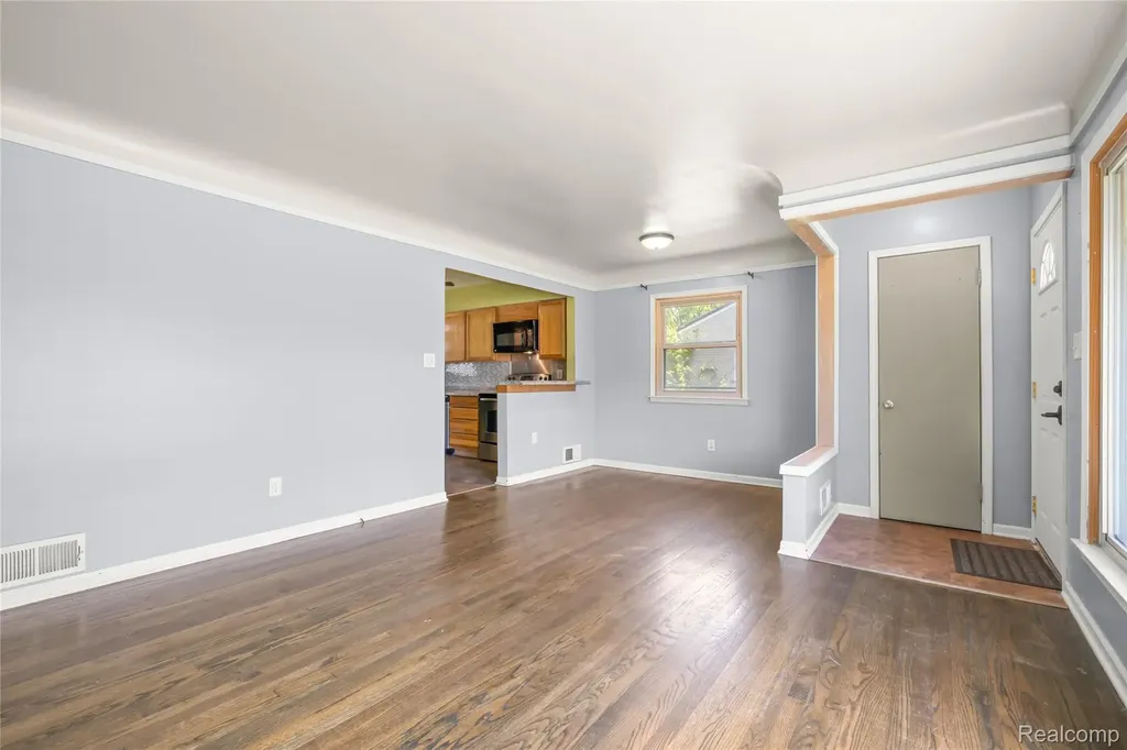 27230 W 6 Mile Road Redford Charter Township MI 48240
