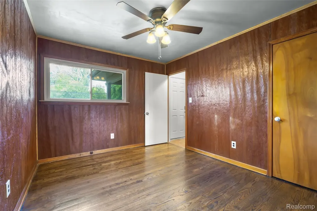 27230 W 6 Mile Road Redford Charter Township MI 48240