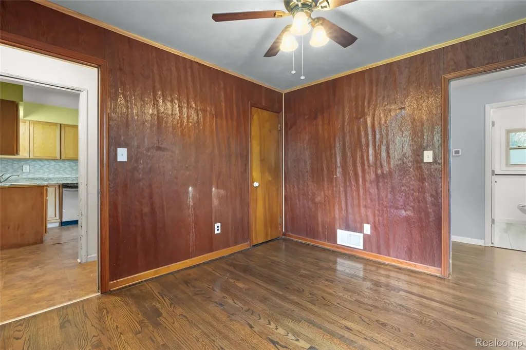 27230 W 6 Mile Road Redford Charter Township MI 48240