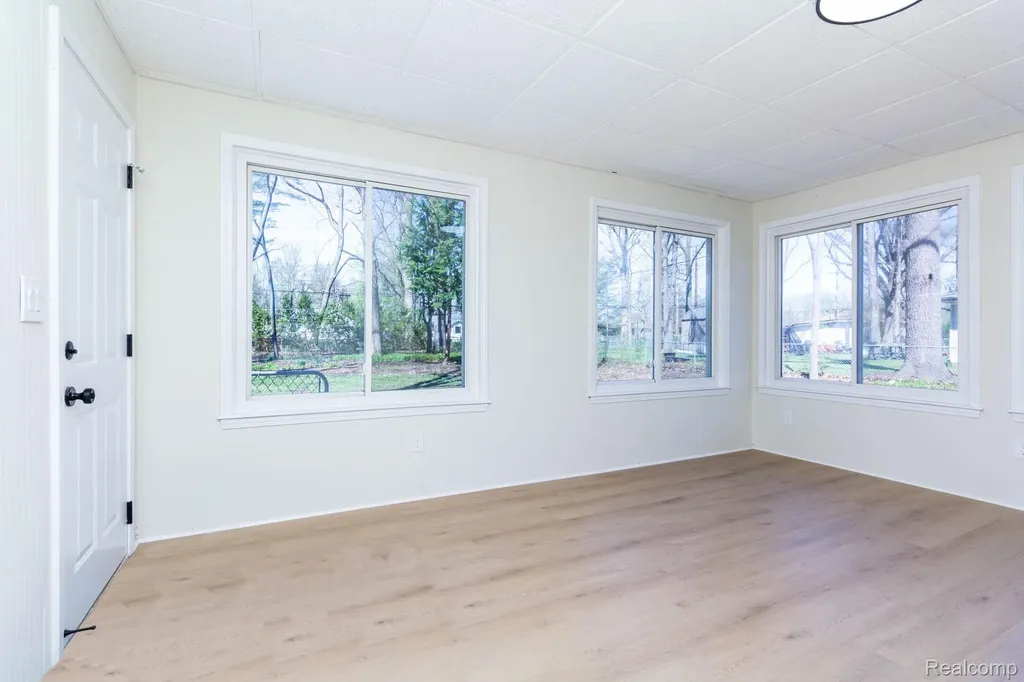 36777 Mulberry Street Clinton Charter Township MI 48035