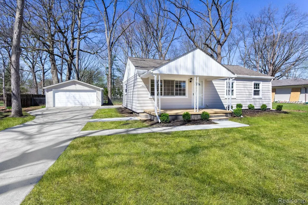 36777 Mulberry Street Clinton Charter Township MI 48035