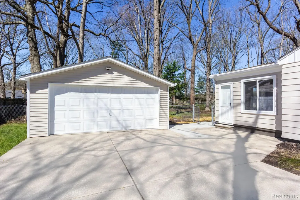 36777 Mulberry Street Clinton Charter Township MI 48035