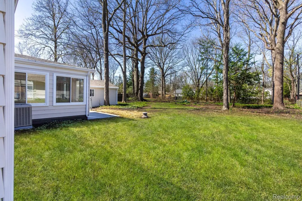 36777 Mulberry Street Clinton Charter Township MI 48035