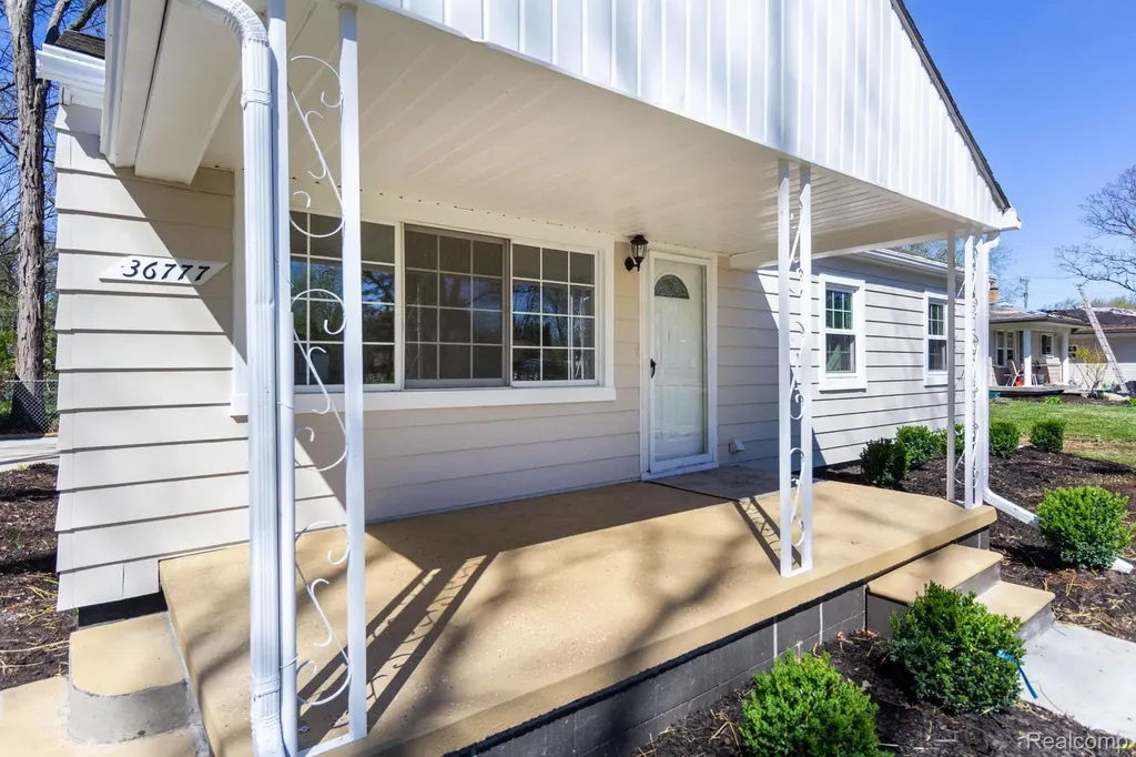 36777 Mulberry Street Clinton Charter Township MI 48035
