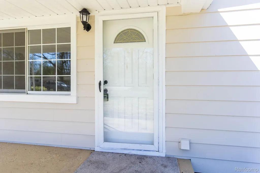 36777 Mulberry Street Clinton Charter Township MI 48035