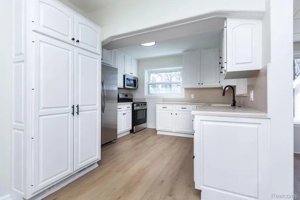 36777 Mulberry Street Clinton Charter Township MI 48035