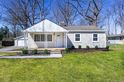 36777 Mulberry Street Clinton Charter Township MI 48035