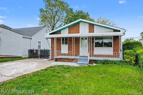32000 Saint Margaret Street St. Clair Shores City MI 48082