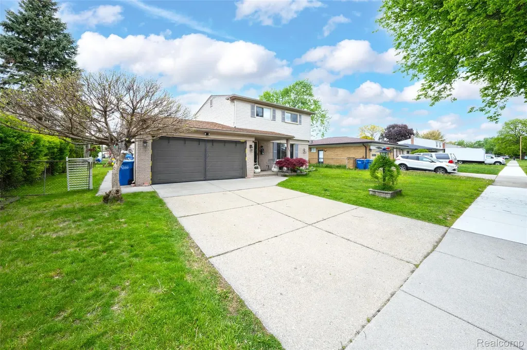30615 Scrivo Drive Warren City MI 48092