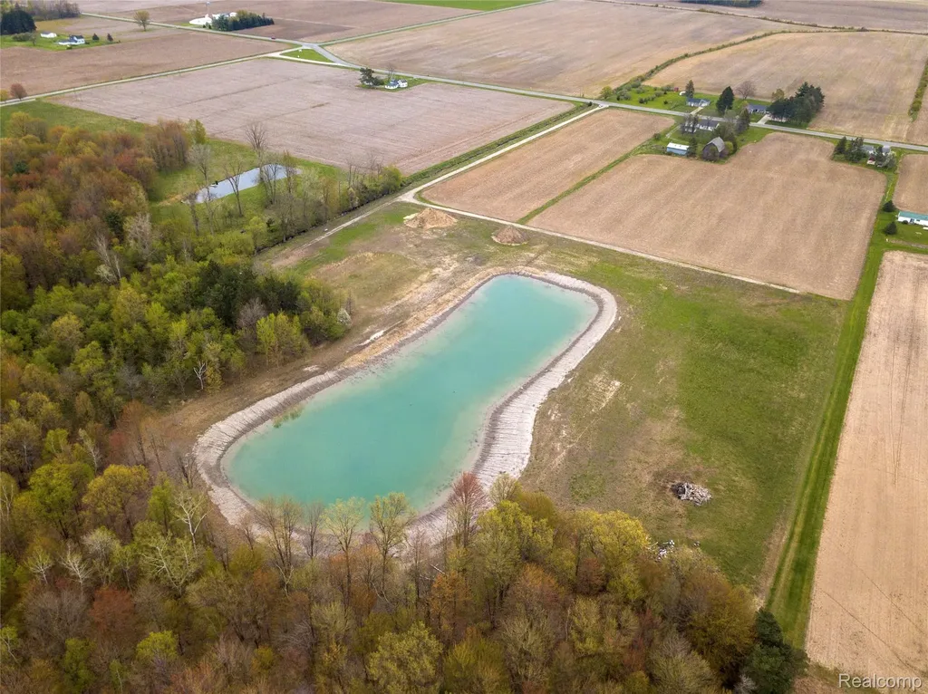 2250 S Hemlock Road Fremont Township MI 48626