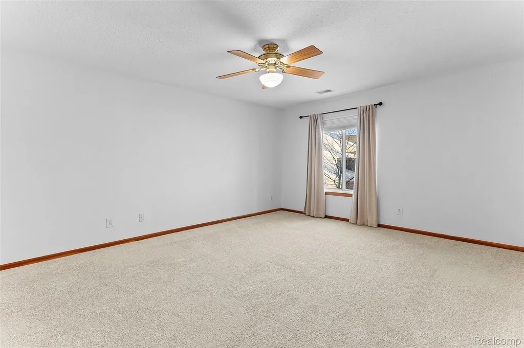 210 Marigold Circle Westland City MI 48185