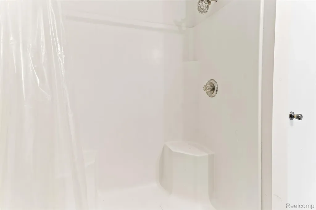 210 Marigold Circle Westland City MI 48185