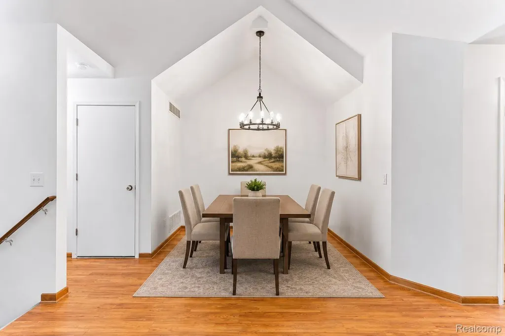 210 Marigold Circle Westland City MI 48185