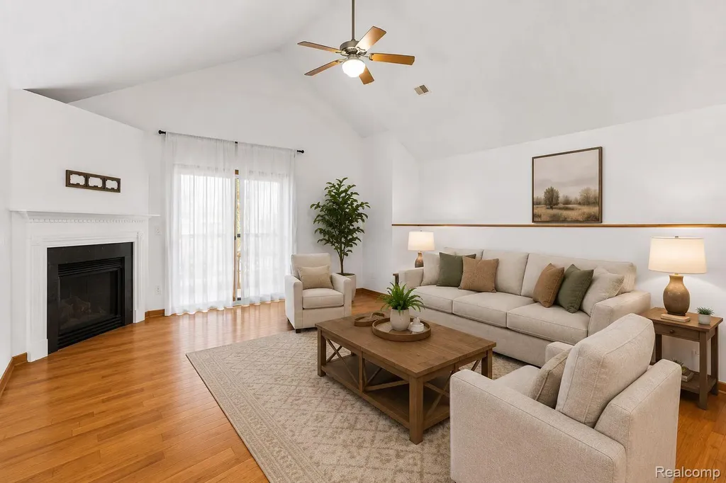 210 Marigold Circle Westland City MI 48185