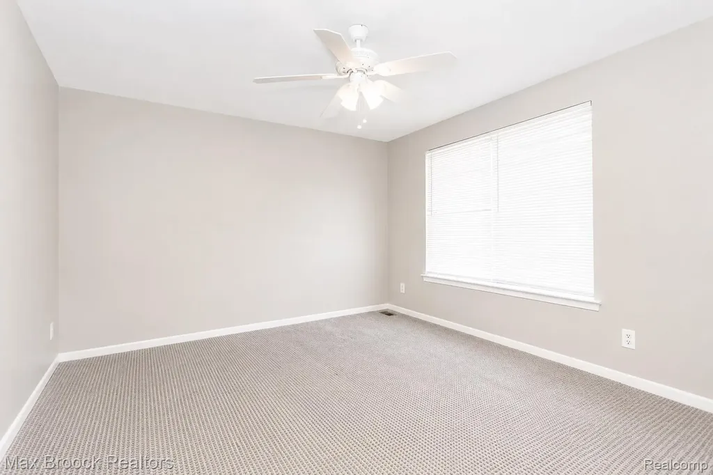 7139 Creeks Crossing West Bloomfield Charter Township MI 48322