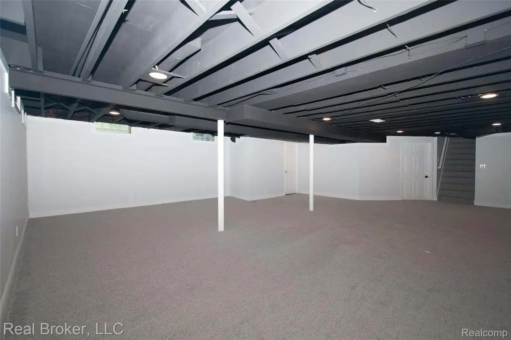 31720 N Marklawn Street Farmington Hills City MI 48334
