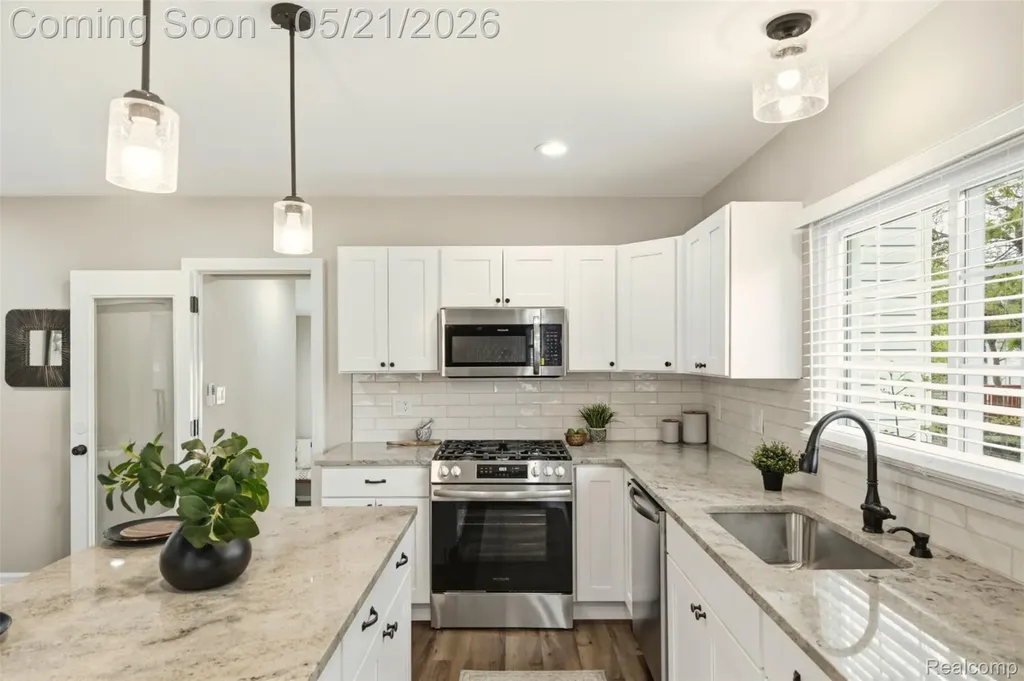 16760 Heyden Street Detroit City MI 48219