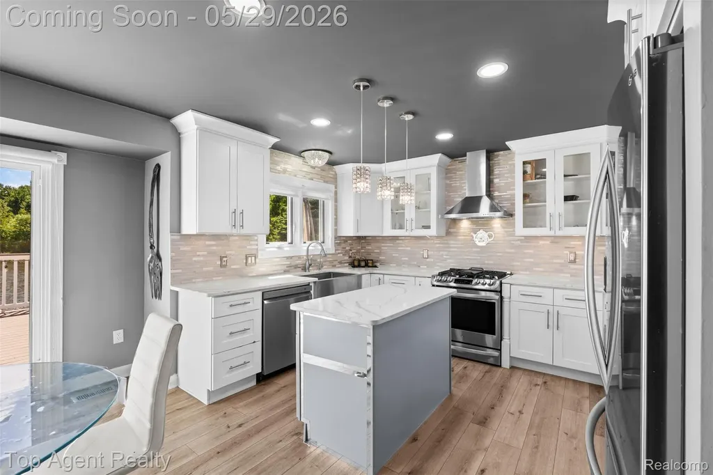 43912 Trillium Drive Sterling Heights City MI 48314