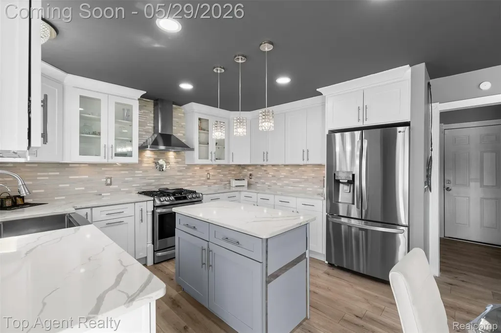 43912 Trillium Drive Sterling Heights City MI 48314