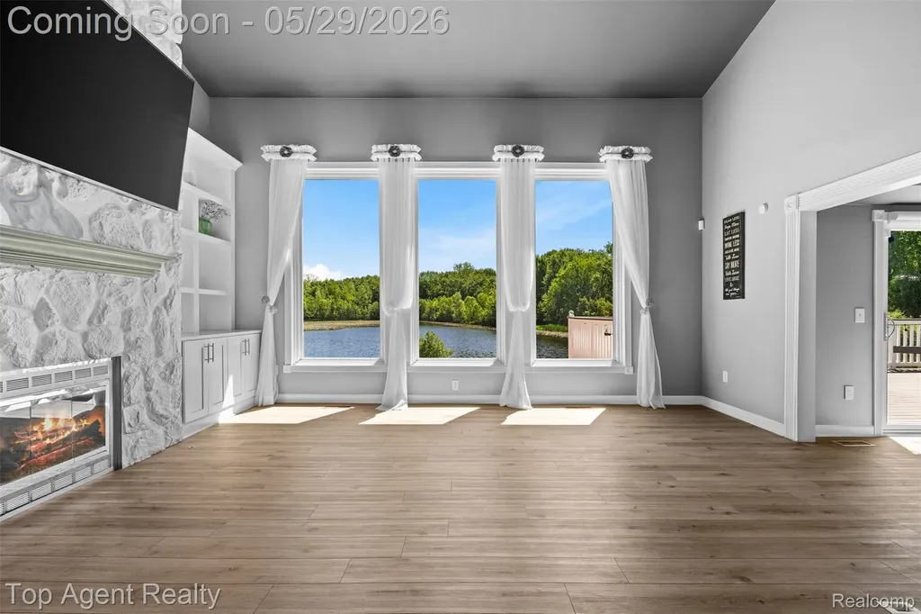 43912 Trillium Drive Sterling Heights City MI 48314