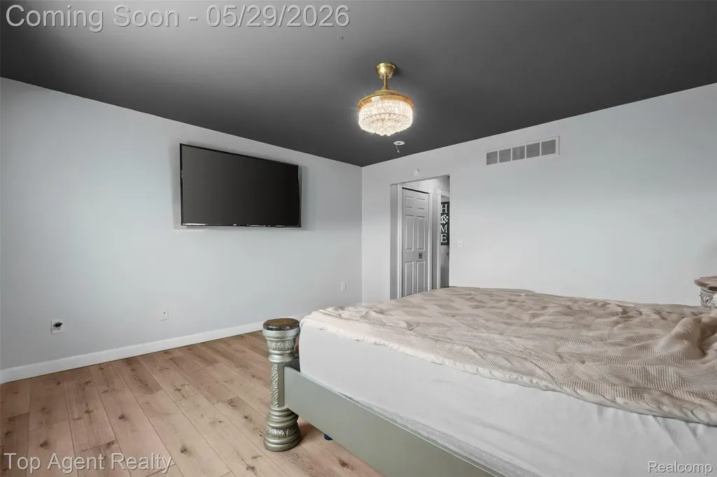 43912 Trillium Drive Sterling Heights City MI 48314
