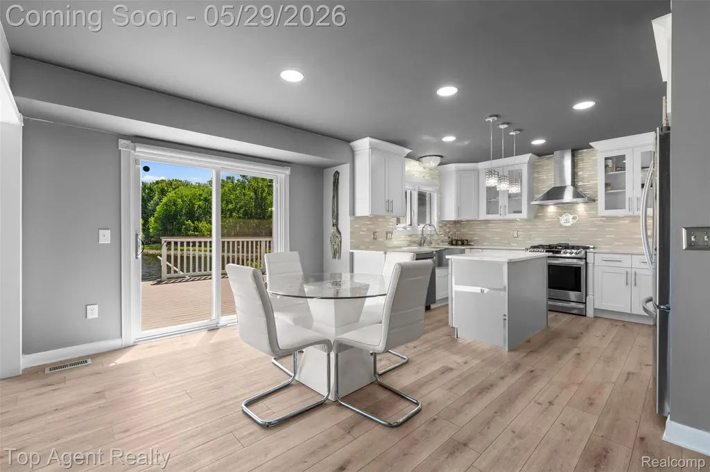 43912 Trillium Drive Sterling Heights City MI 48314