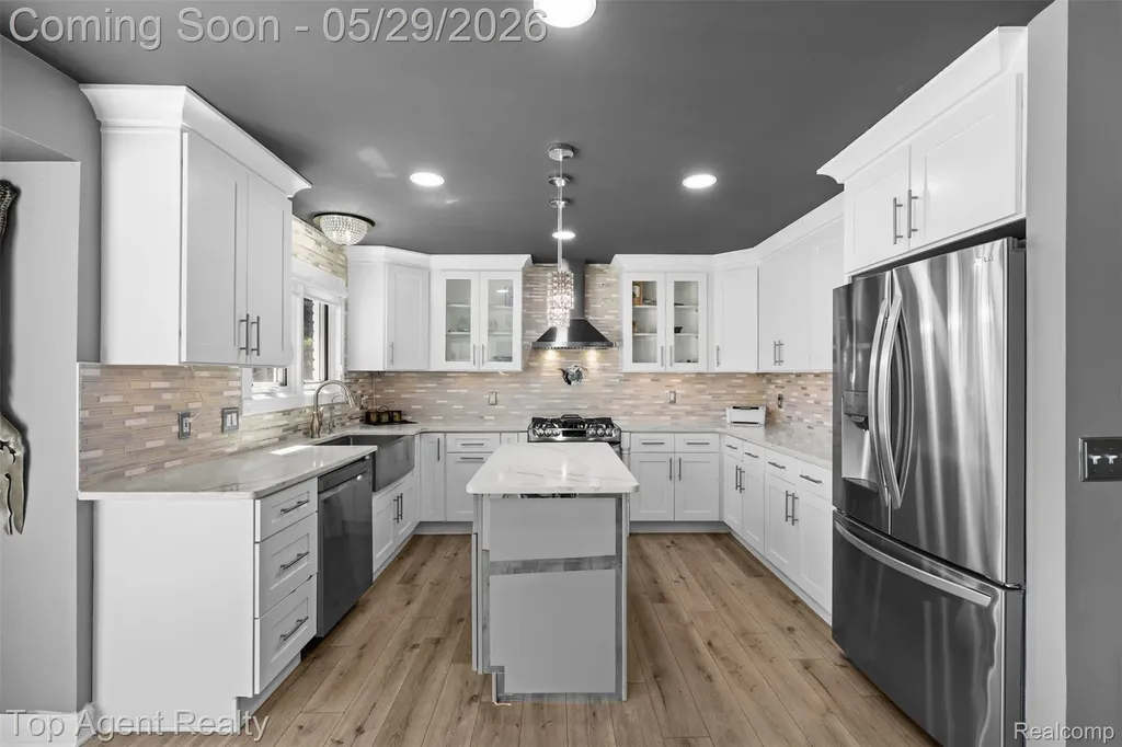 43912 Trillium Drive Sterling Heights City MI 48314