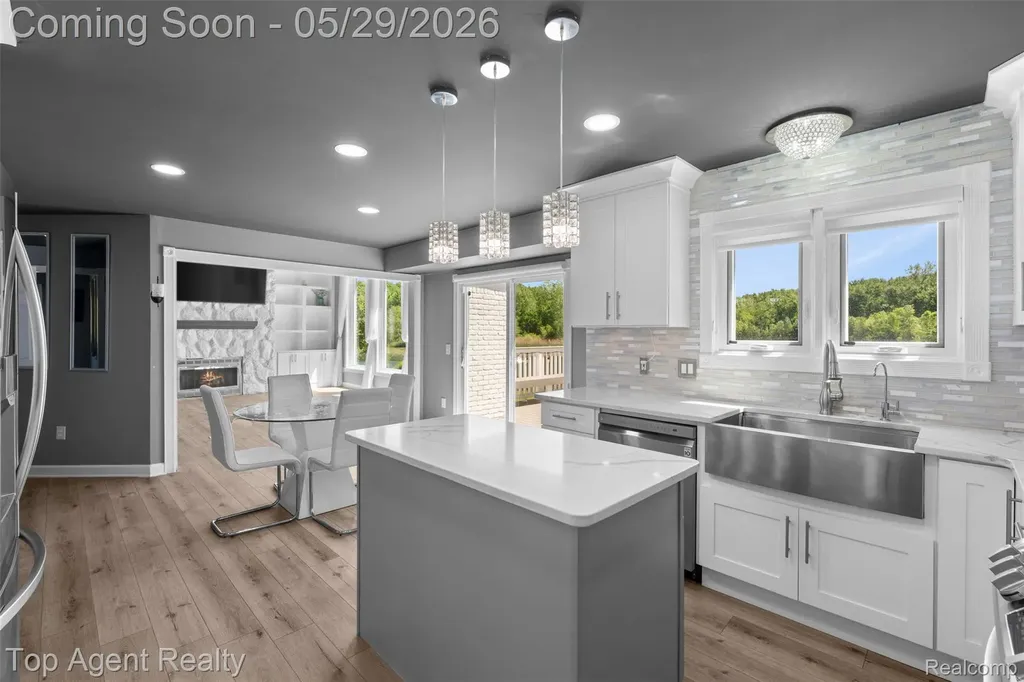 43912 Trillium Drive Sterling Heights City MI 48314