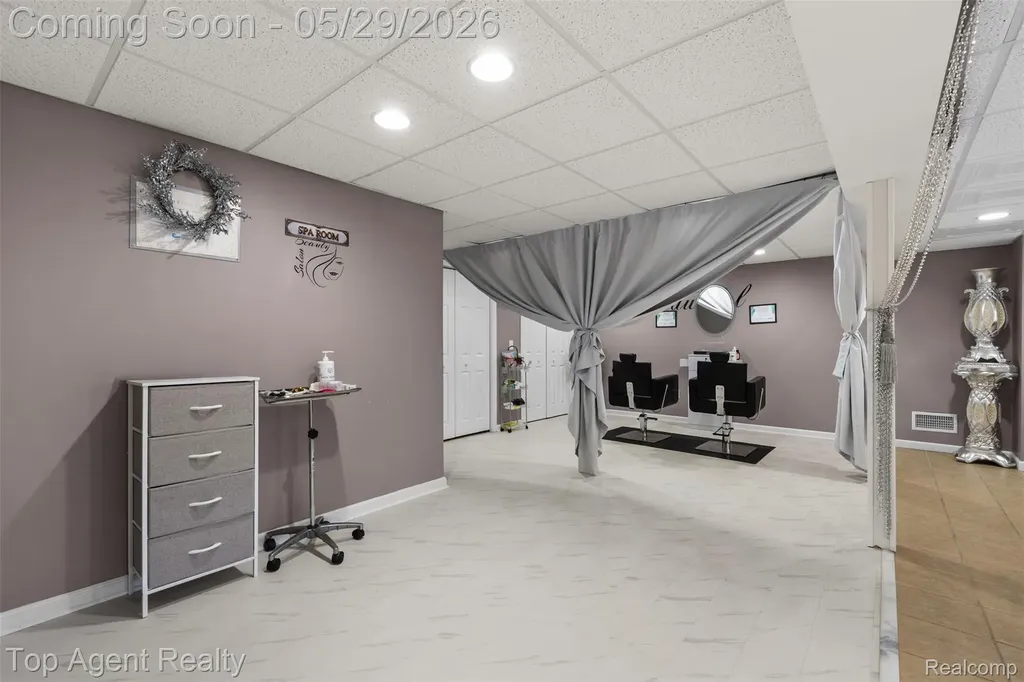 43912 Trillium Drive Sterling Heights City MI 48314