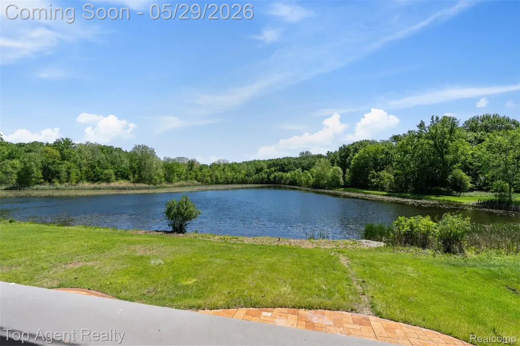 43912 Trillium Drive Sterling Heights City MI 48314