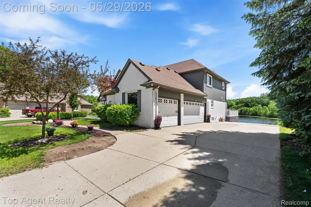 43912 Trillium Drive Sterling Heights City MI 48314
