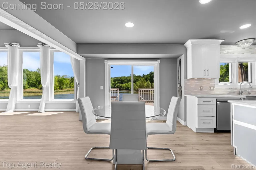 43912 Trillium Drive Sterling Heights City MI 48314