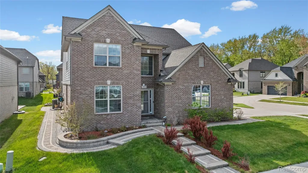 3559 Birchmount Drive Troy City MI 48083