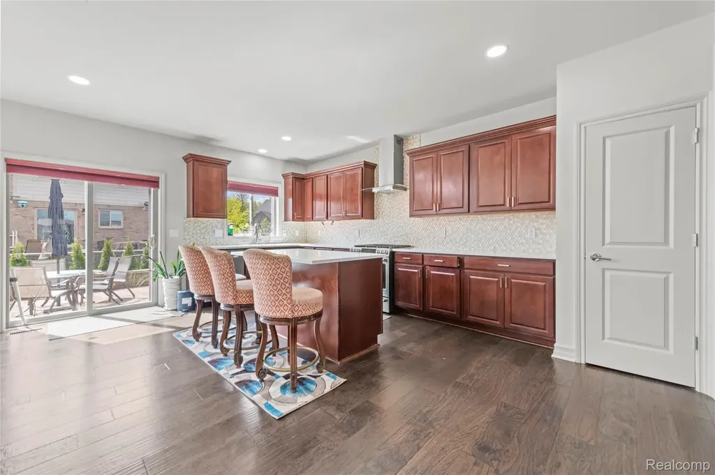 3559 Birchmount Drive Troy City MI 48083